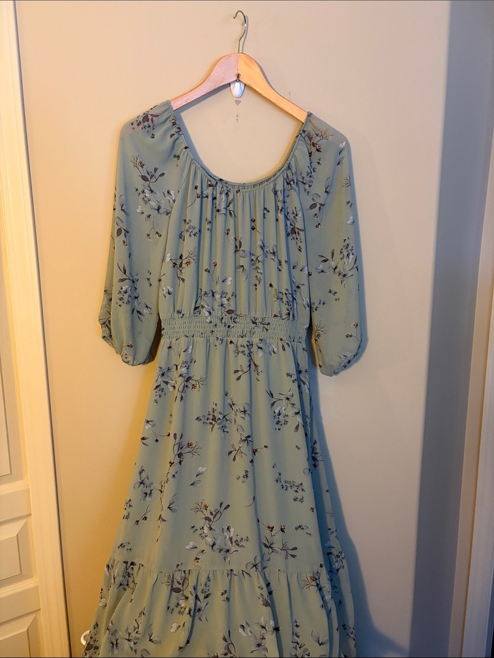 37. Reitmans Sage Green Floral Midi Dress - Picture 2 of 8